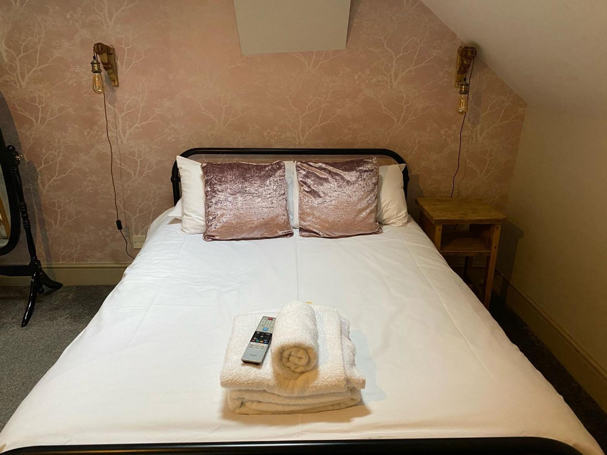 Bed and Breakfast The Swan Taphouse Ironbridge Exterior foto